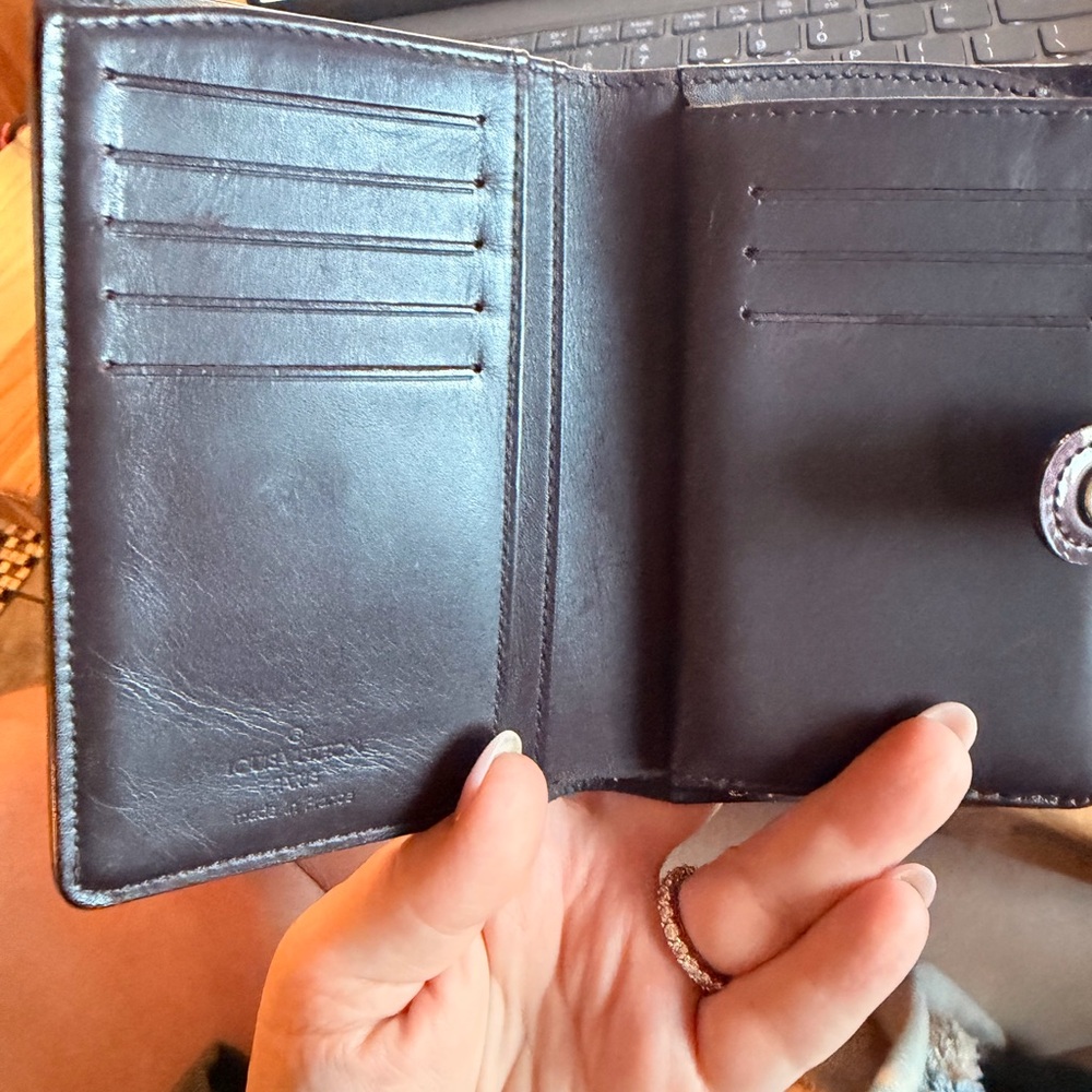 Louis Vuitton Amarante Vernis French Wallet Made In France 2007 w/ COA! - Picture 7 of 16
